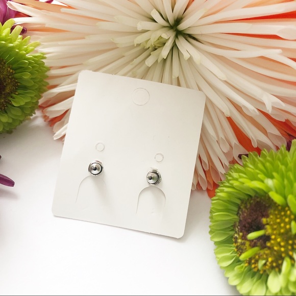 🎁{$firm} Silver Kitty Stud Earrings🎄 - Picture 4 of 5